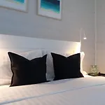 Διαμέρισμα Beachfront Porto De Mos - *