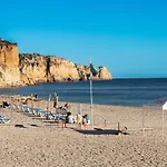 Διαμέρισμα Beachfront Porto De Mos - *