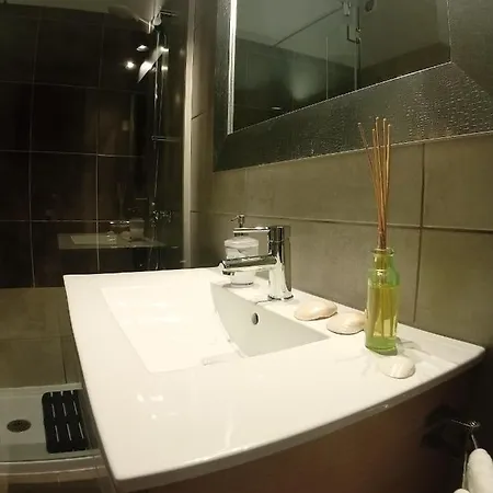 Apartamento Beachfront Porto De Mós - *