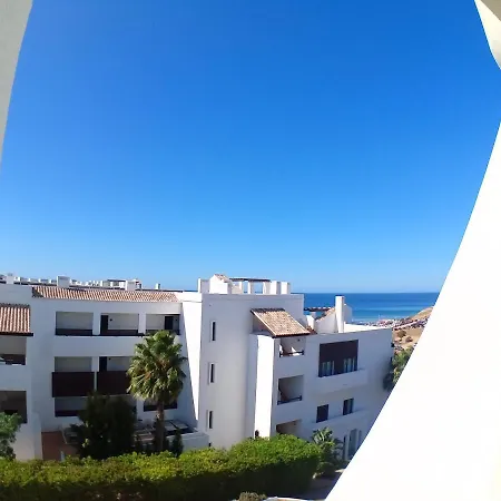 Apartment Beachfront Porto De Mos - *